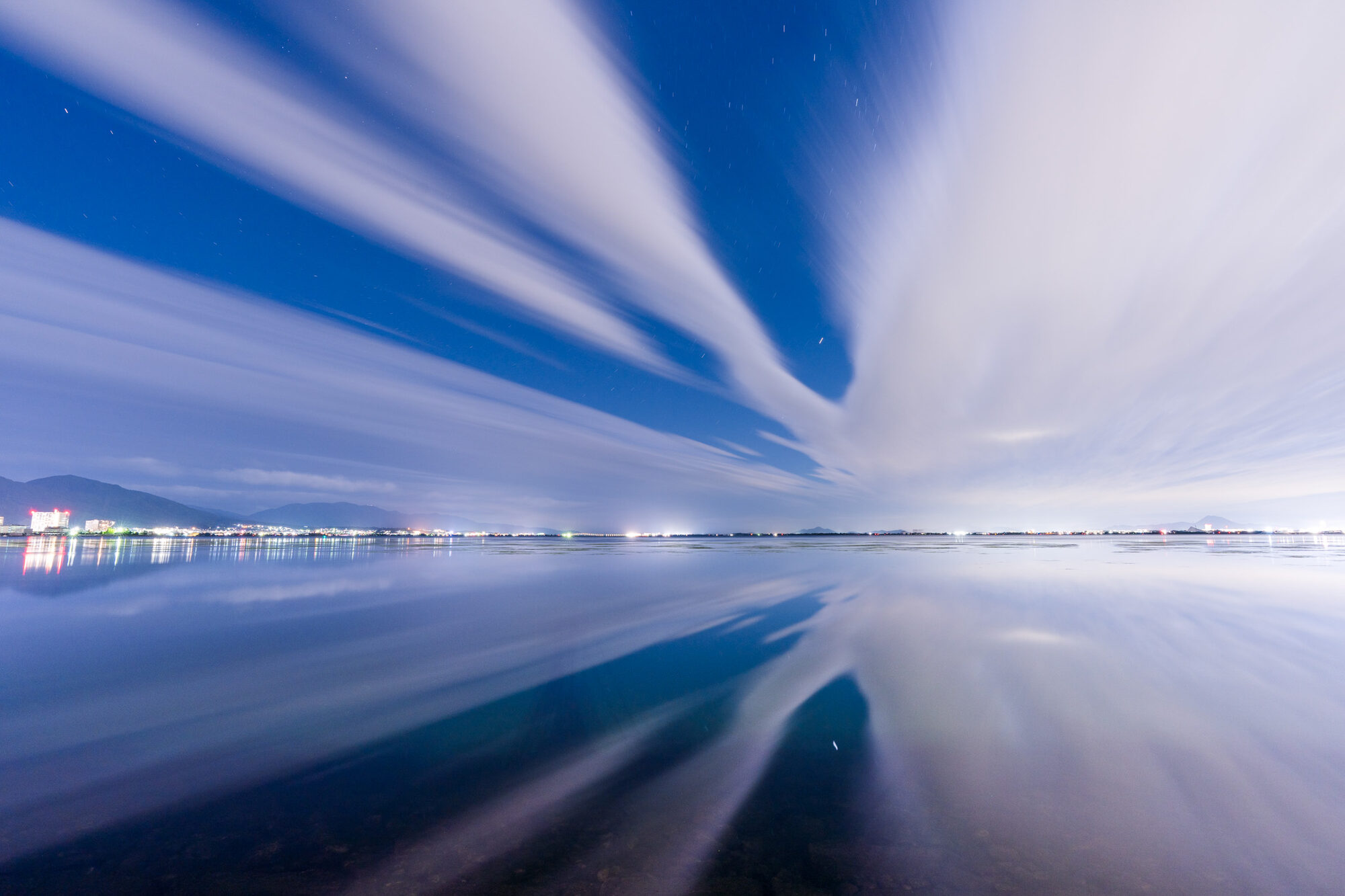 Long exposure of the lake at night